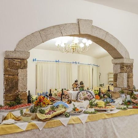 Nicolaus Club Li Cucutti Hotel Agrustos Eksteriør billede