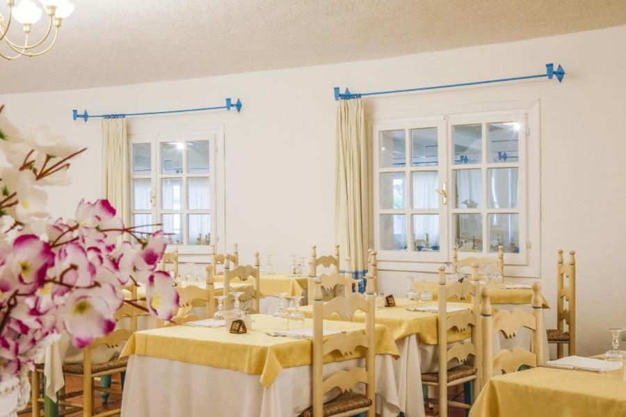 Nicolaus Club Li Cucutti Hotel Agrustos Eksteriør billede