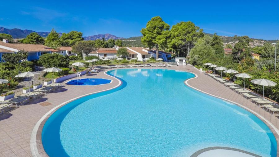 Nicolaus Club Li Cucutti Hotel Agrustos Eksteriør billede